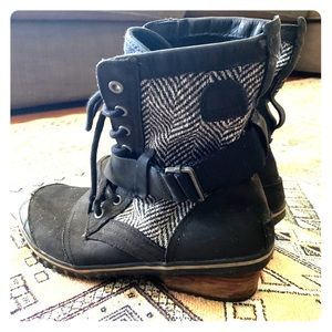 Sorel Boots with wooden wedge heel